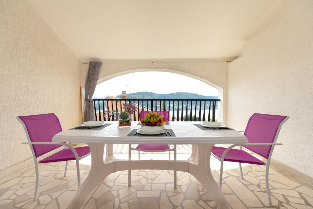 Apartments Villa Maja Рогозниця Екстер'єр фото