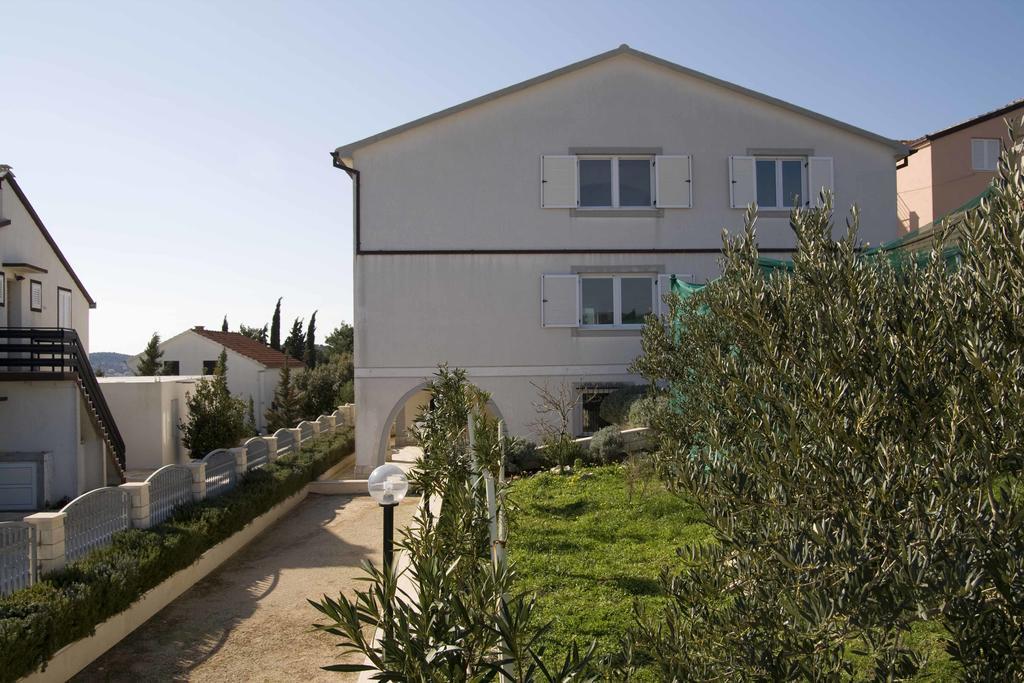 Apartments Villa Maja Рогозниця Екстер'єр фото